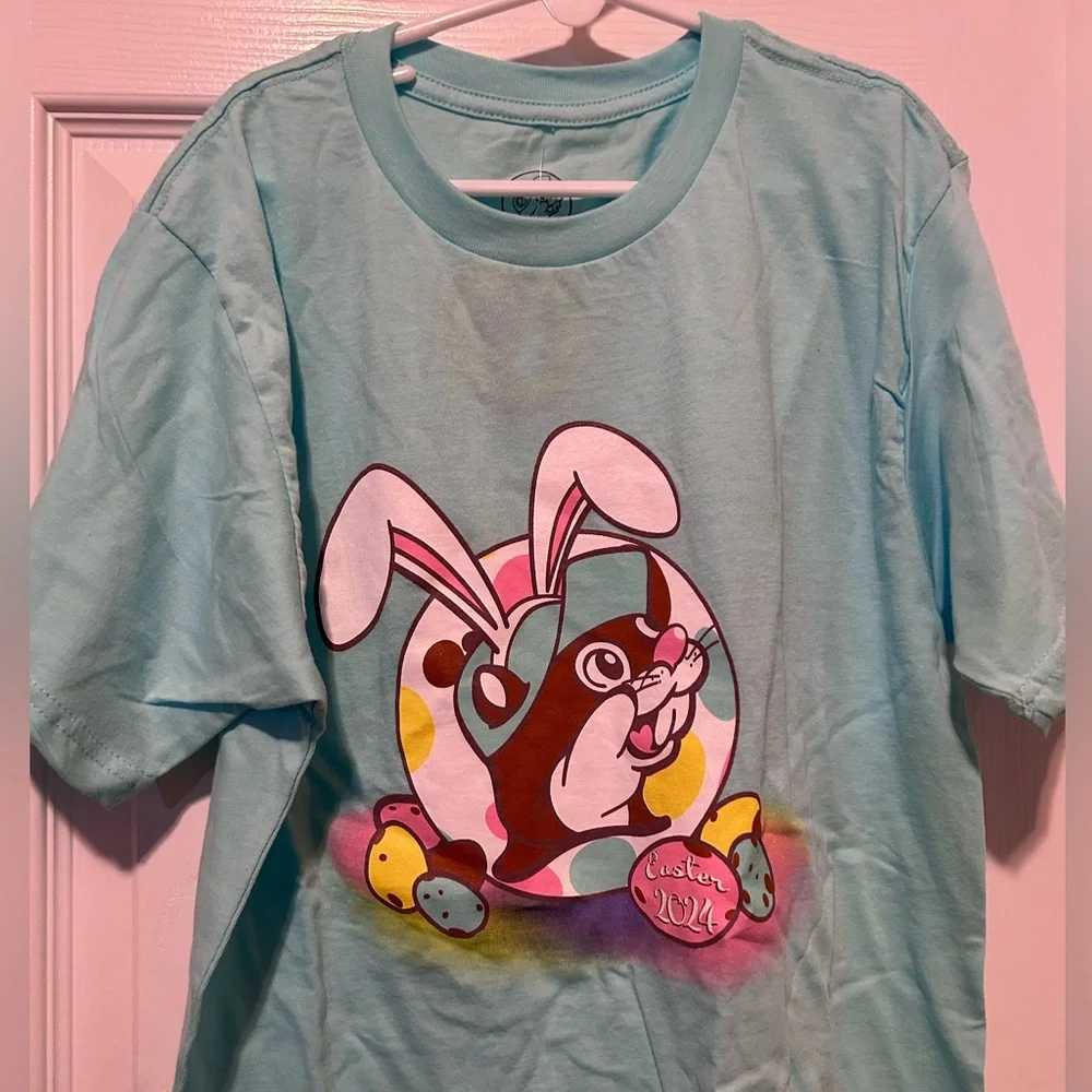 Buc-ee’s 2024 Easter shirt - Picture 4 of 4